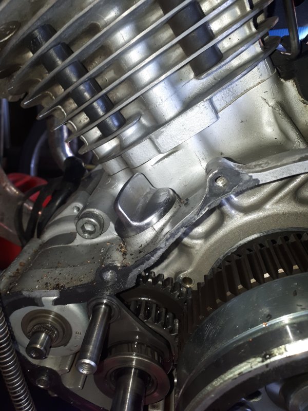 Dichtungsreste auf Dichtfläche