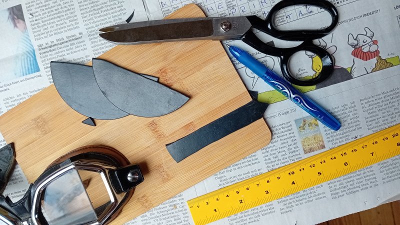 Brillenbandbefestigung für Motorradbrille fertigen