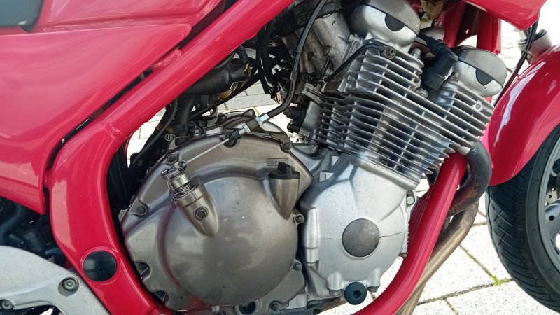 Motor Yamaha XJ 600 Diversion
Japanischer Reihenvierzyliner